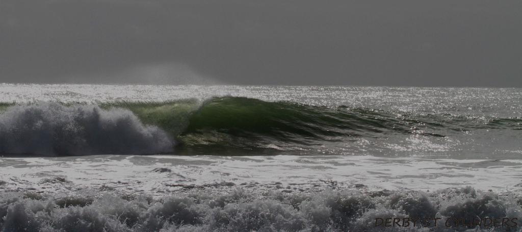 Bazil'S Backpackers Bbh Hostel & Surf School Westport Exteriör bild