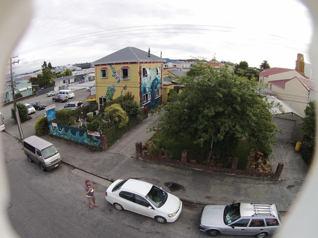 Bazil'S Backpackers Bbh Hostel & Surf School Westport Exteriör bild