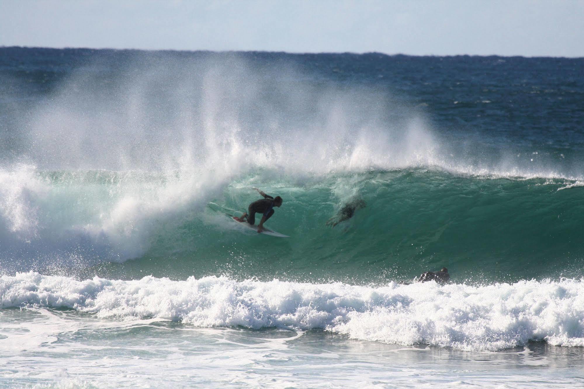 Bazil'S Backpackers Bbh Hostel & Surf School Westport Exteriör bild